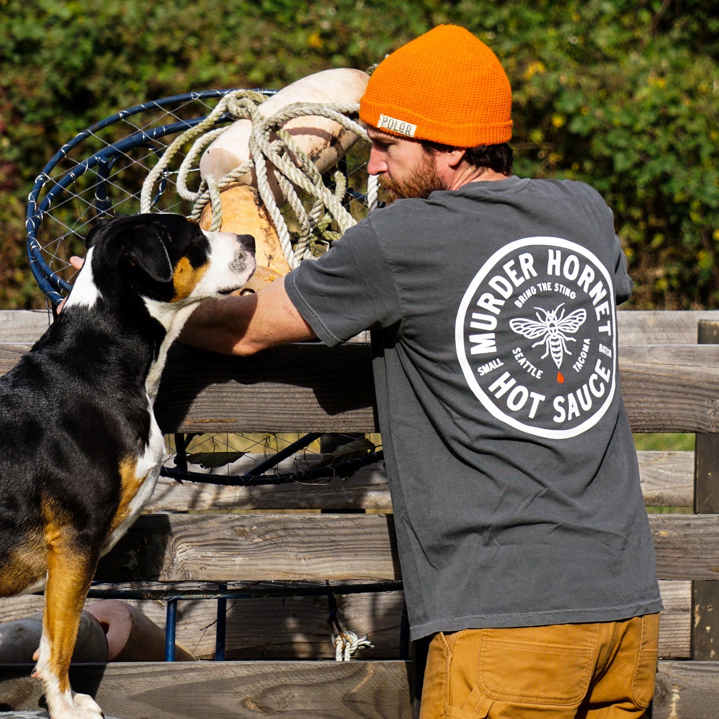 Murder Hornet Tee (Pepper)